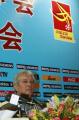 2006年10月21日，中国国奥队新主帅、塞尔维亚人杜伊科维奇在新闻发布会上。当日，中国足协召开新闻发布会，正式宣布杜伊科维奇成为中国国奥队的主教练，任期到2008年奥运会后结束。 新华社记者郭勇摄