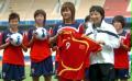 （2）中国女足与世界明星联队赛前训练
