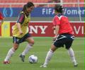 （3）中国女足进行赛前训练
