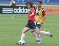（7）中国女足进行赛前训练