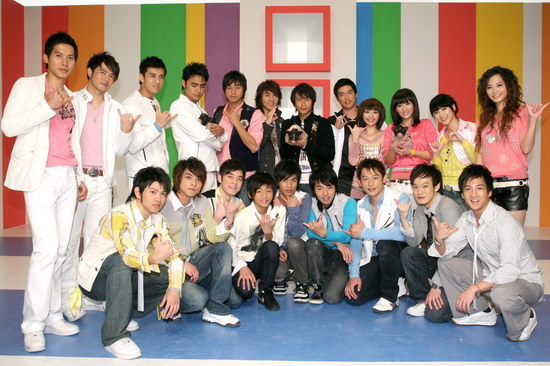 乔杰立成员抱小猪拍mv 王绍伟,明道满身猪便便